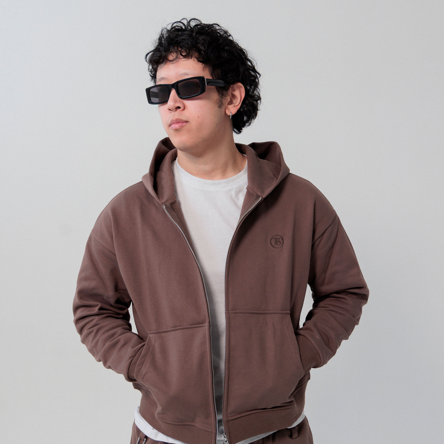 FOUNDATION ZIP UP - BROWN
