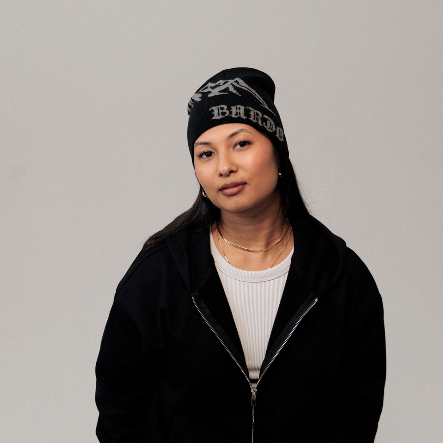 ASCEND BEANIE - BLACK